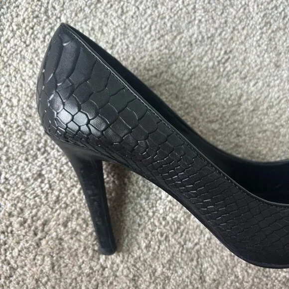 Lauren Ralph Lauren Black Snake Skin Embossed Pump Heel Pointed Toe Classy - Picture 9 of 9